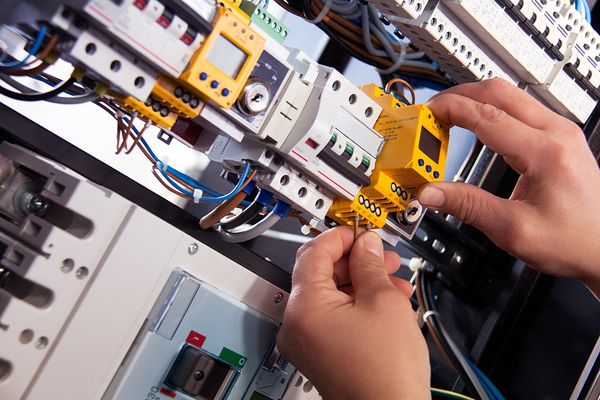 Praktyczne rady na temat zakupu sprzętu do instalacji elektrycznej